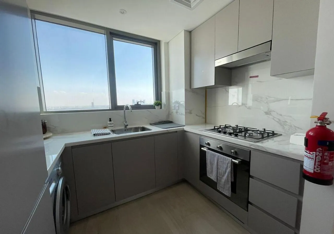 Greek Views 1 Bedroom Azizi With Terrace Dubai