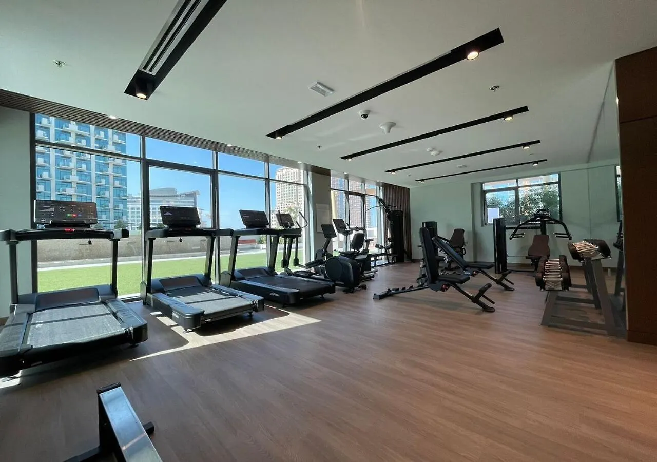 Greek Views 1 Bedroom Azizi With Terrace Dubai