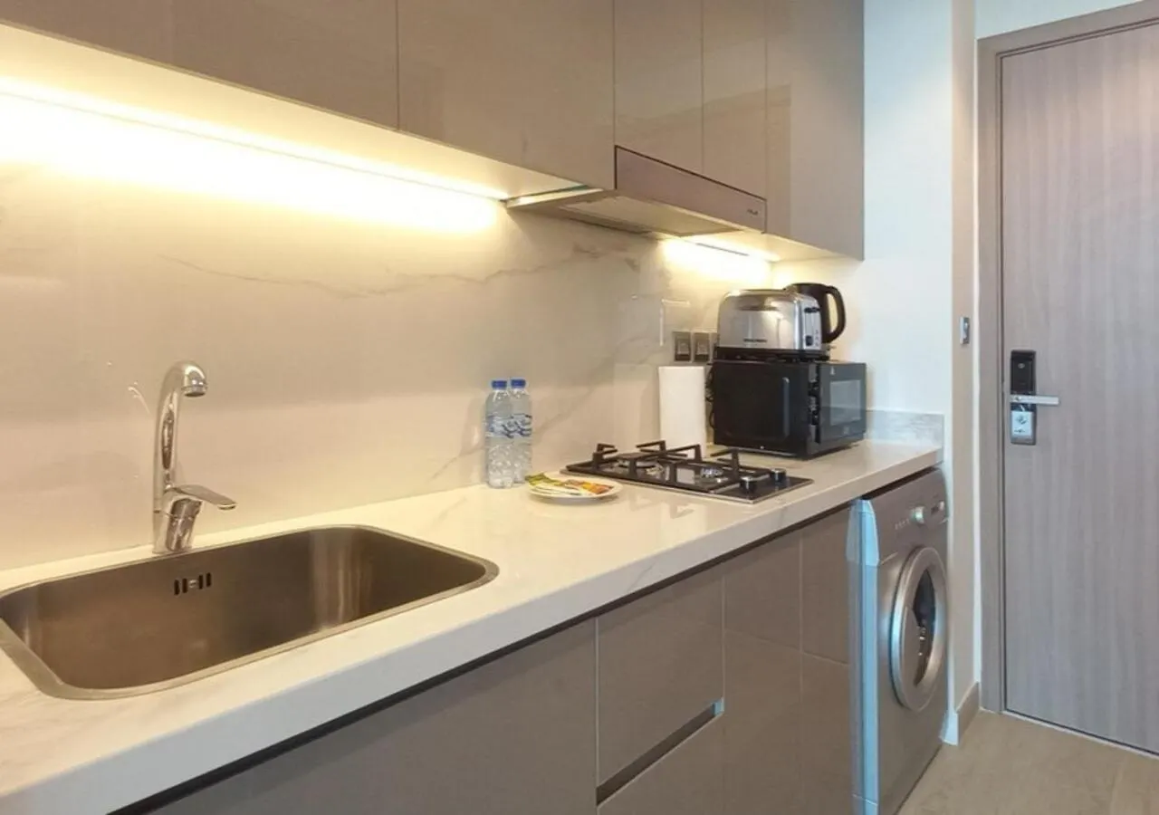 Greek Views 1 Bedroom Azizi With Terrace Dubai Apartment